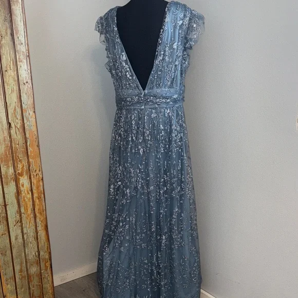 Elegant Blue Embellished Gown - Picture 5 of 6